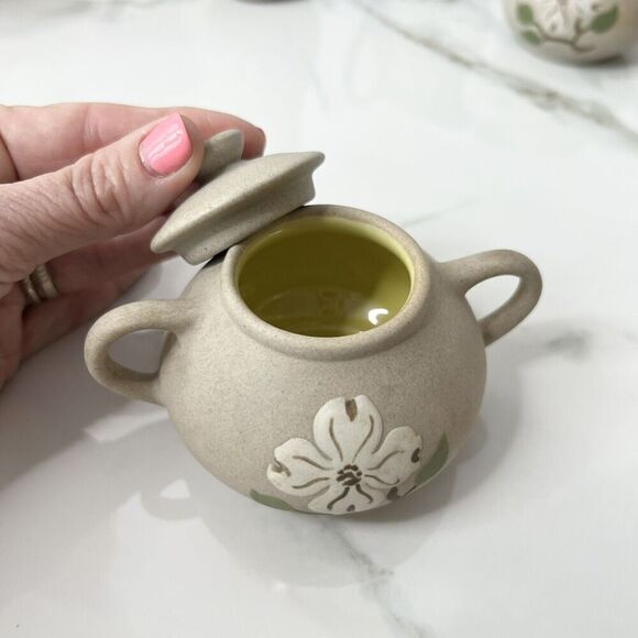 Pigeon Forge Magnolia Miniature Pottery 4 Piece Set - Picture 3 of 15